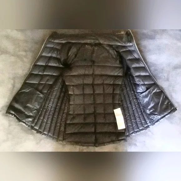 NWOT - Women's Michael Kors Down Filled Vest With Detachable Faux Fur Hood - XL - Picture 7 of 15